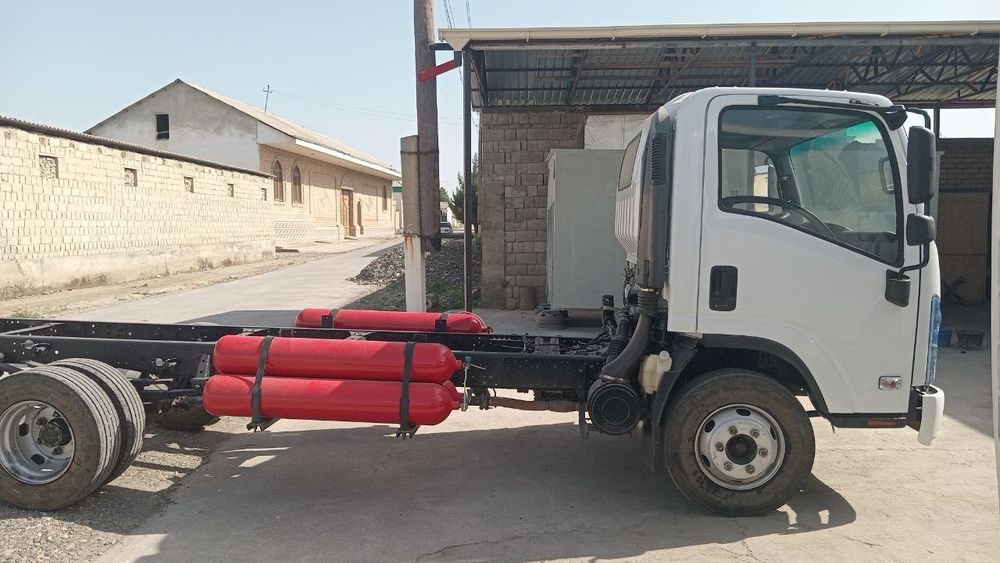 Isuzu shassi holatda 2007