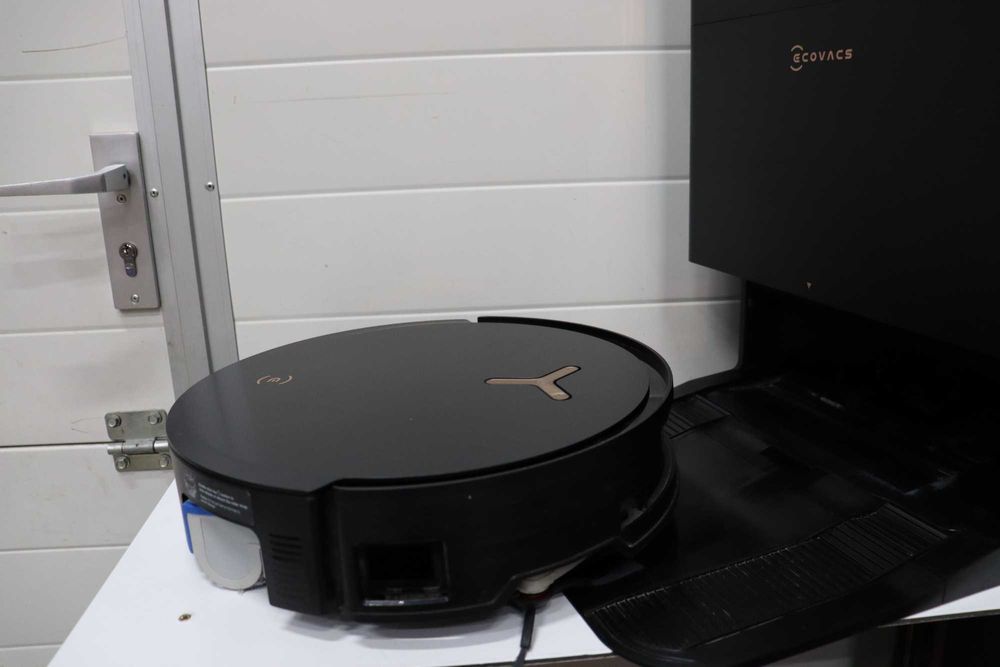 Прахосмукачка робот Ecovacs Deebot X8 Pro Omni, 18000Pa, до 75 градуса