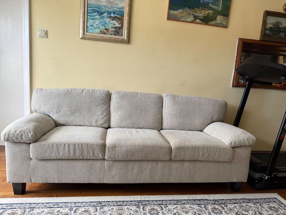 Диван с три места