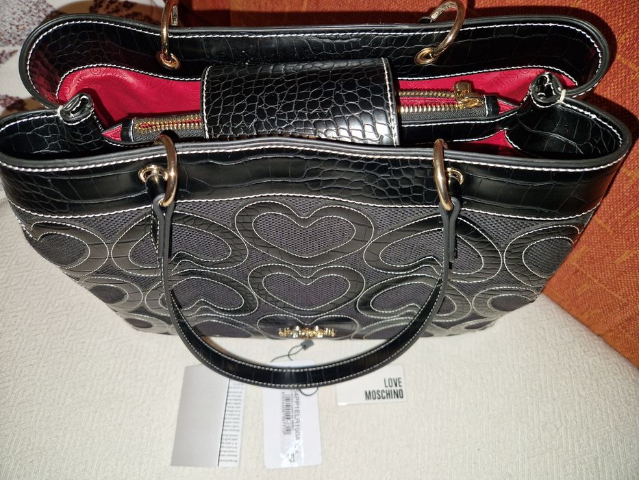 НОВА -LOVE MOSCHINO - Heart-motif Tote Bag In Black
Heart-motif Tote B