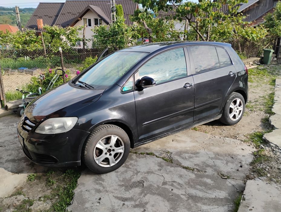 Vând golf 5 plus