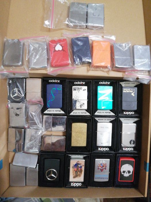 Colecție de brichete Zippo