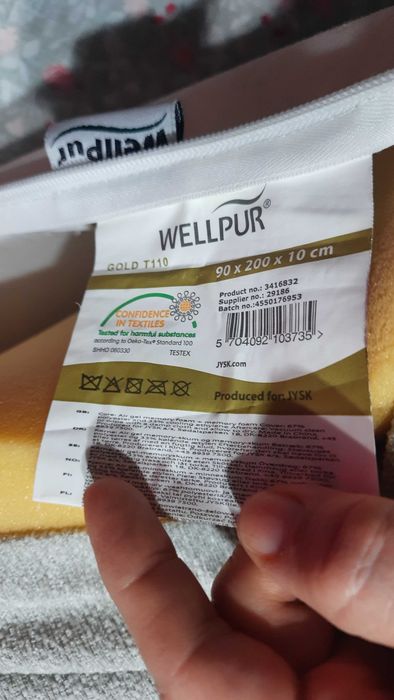 Продават се два топ матрака на Wellpur  модел Т110