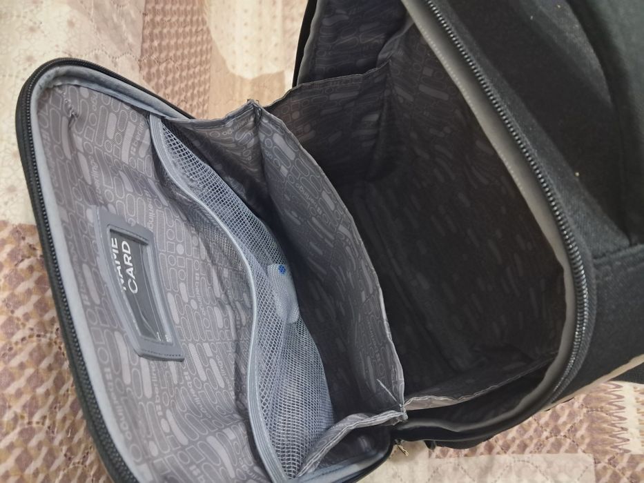 Продам рюкзак школьный