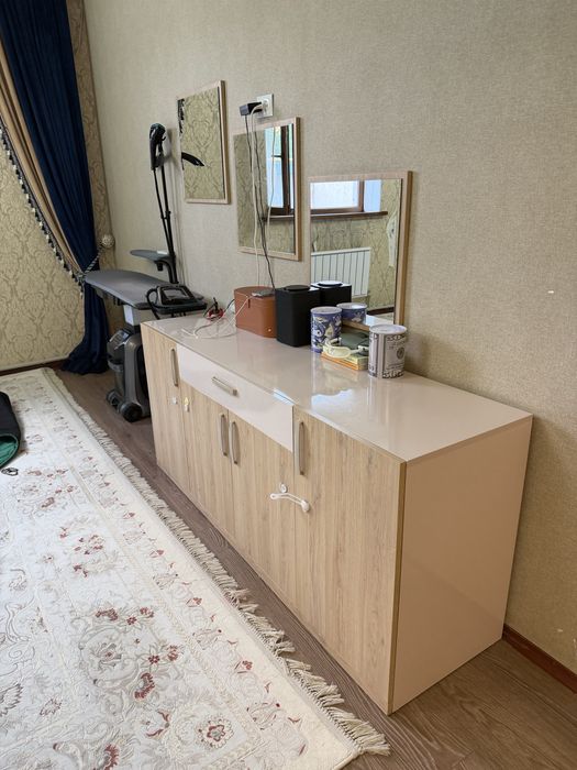 Комод с зеркалами