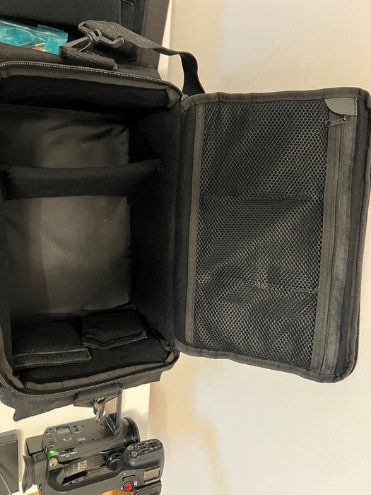 Camera video profesională Canon XA30