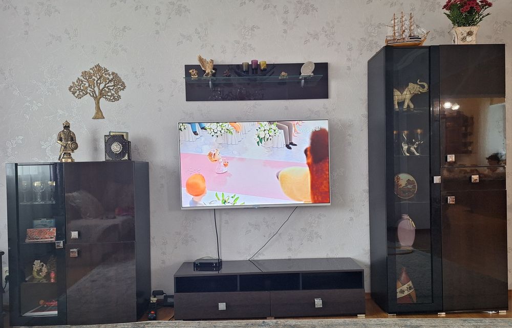 Продам лакированную стенку