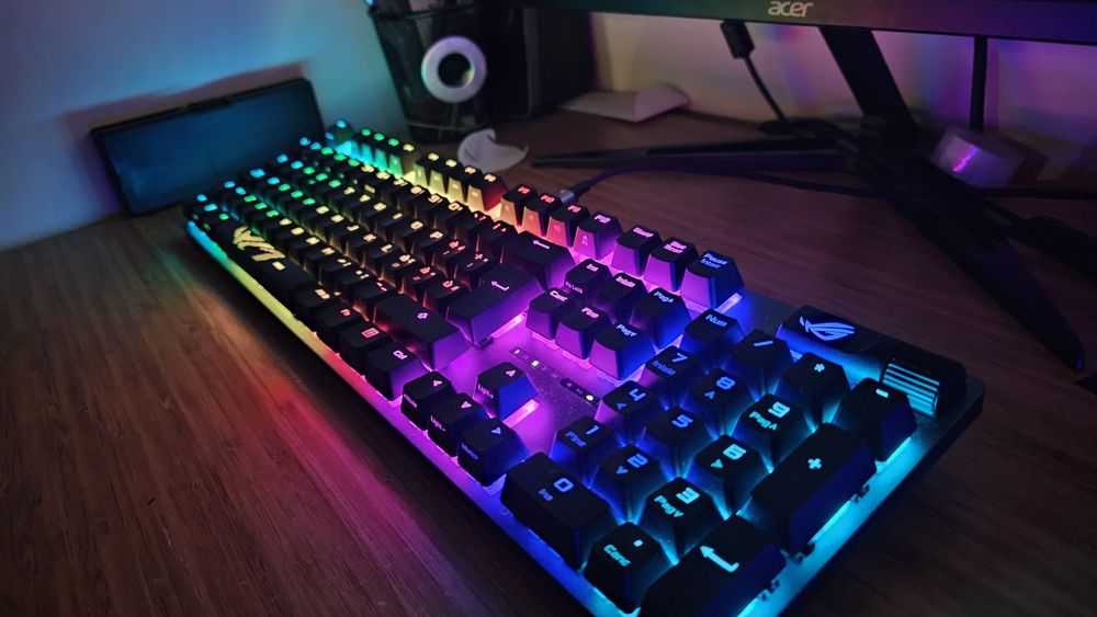 Asus ROG Strix Scope II  клавиатура + Подаръци
