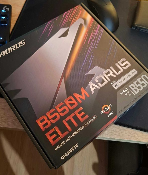 Placa de baza GIGABYTE B450M DS3H