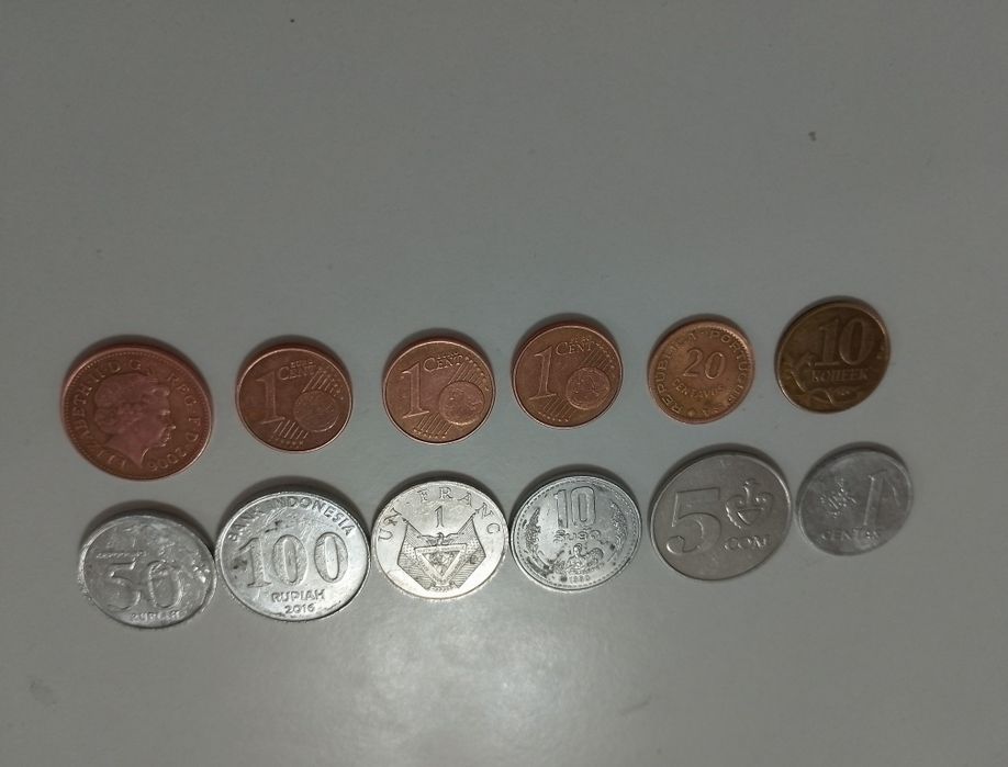 Продам монеты одним лотом