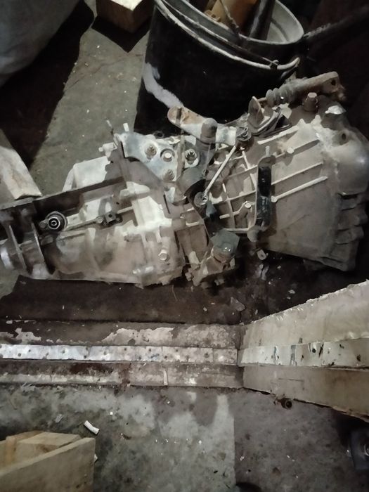 Коробка от hyundai starex h1