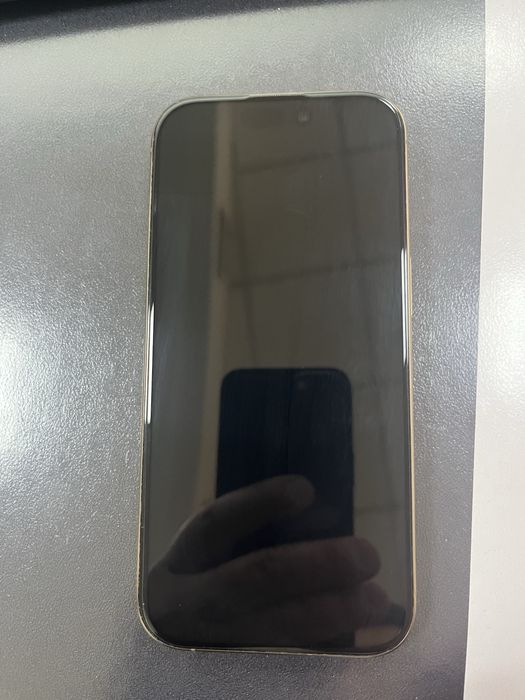 Продам Iphone 16 pro