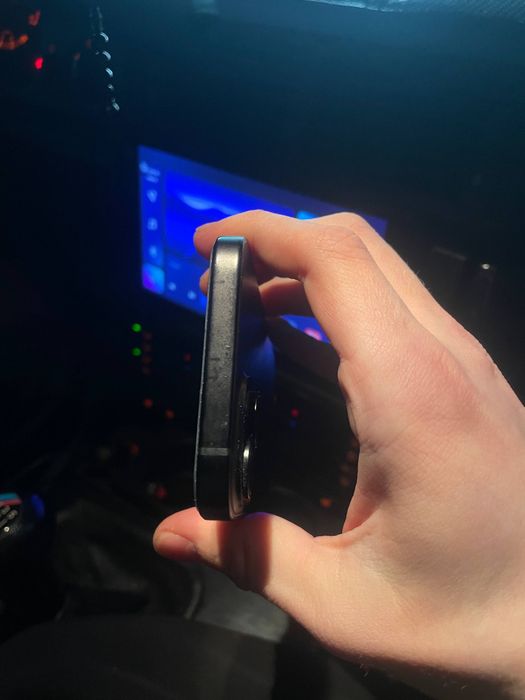 Продам iphone 15 128gb