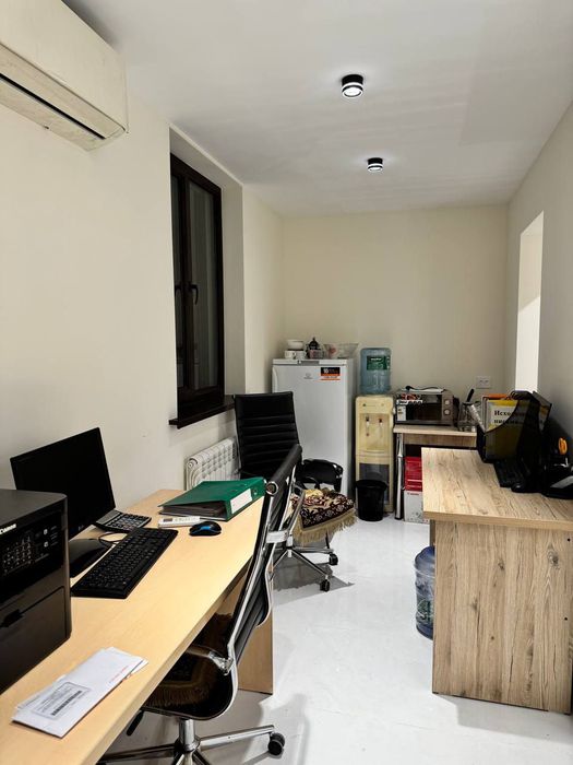 Офис Ц-1 Street 77  65 м2