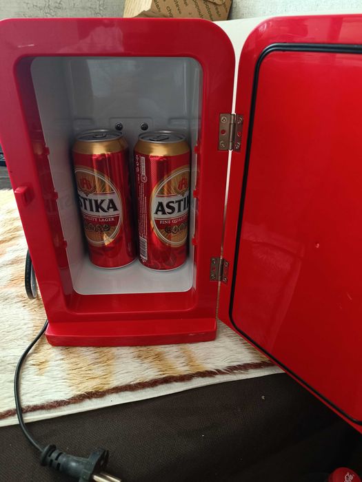 Мини хладилник Fridgemaster FM-05