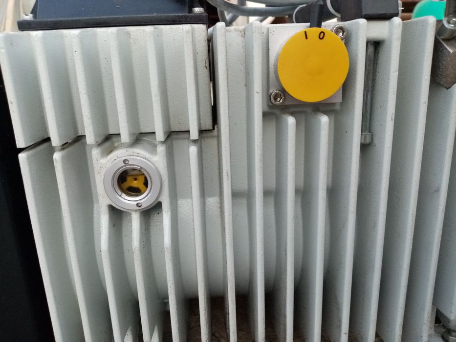 Вакум помпа в отлично състояние