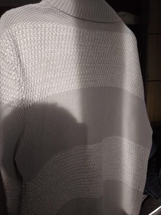 Продам джинсы мужские