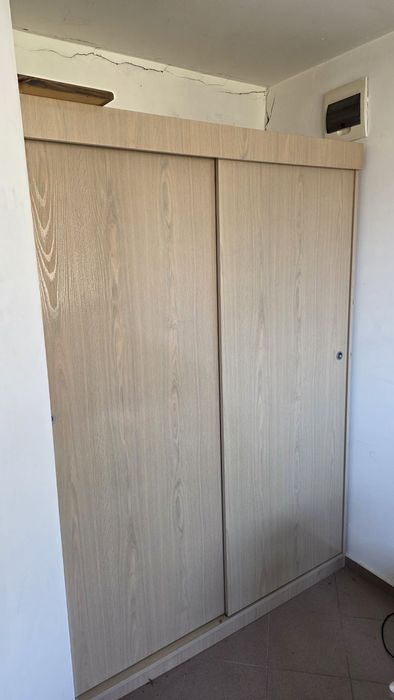 Спалня, гардероб, бюро, шкафче