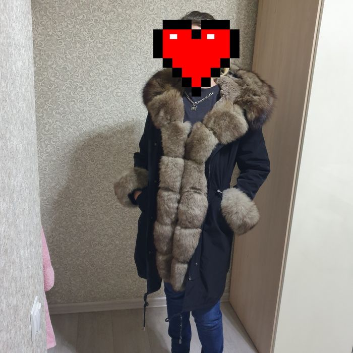 Парка с мехом продам