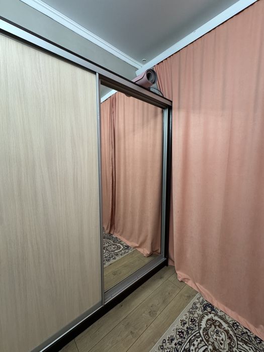 Шкаф купе с зеркалом