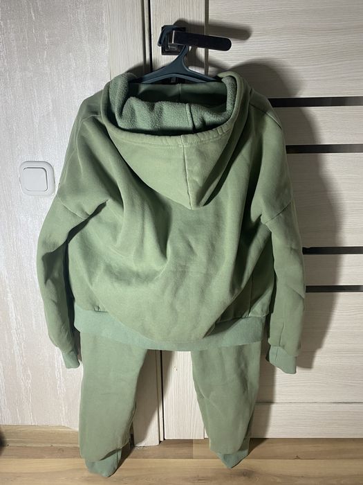 Продам костюмы на замке