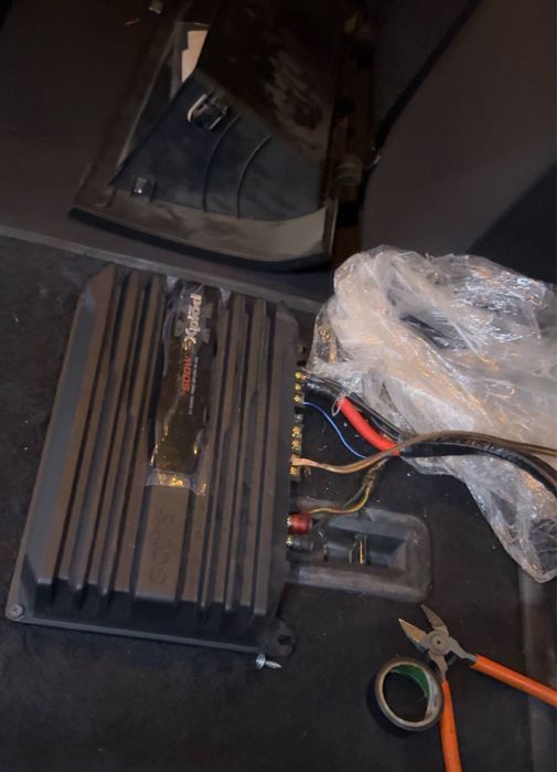 bass kalonka usilitil 2 ta 4 ta estradni kalonka polni nabor yigilgan