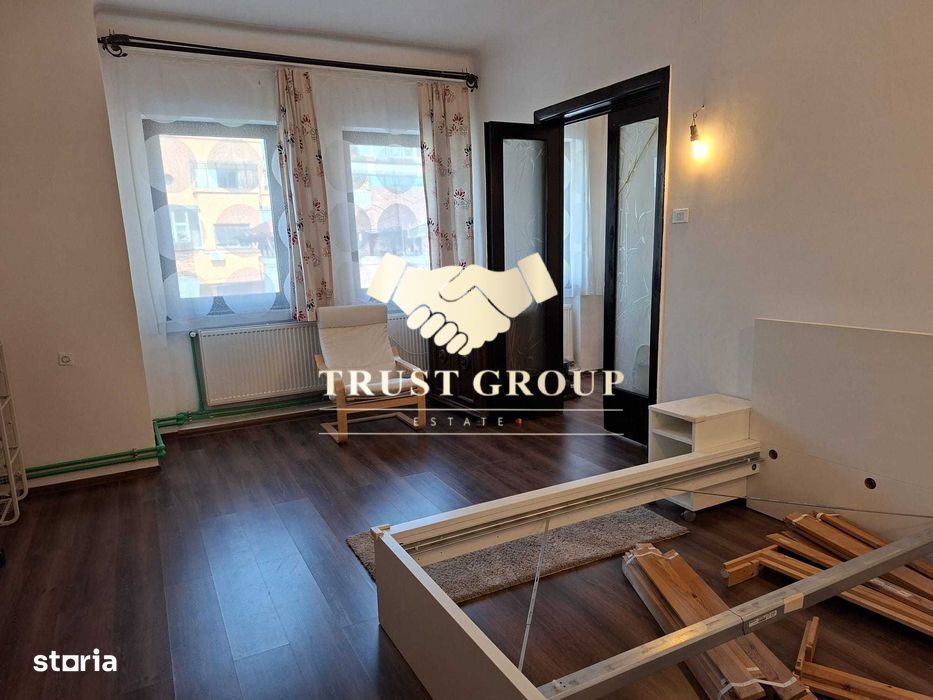 Apartament 4 camere Ultracentral | Imobil fara risc sau Urgenta — fotografia 3