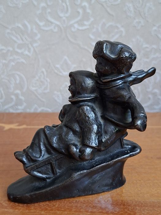 Продам фигурку "касли"