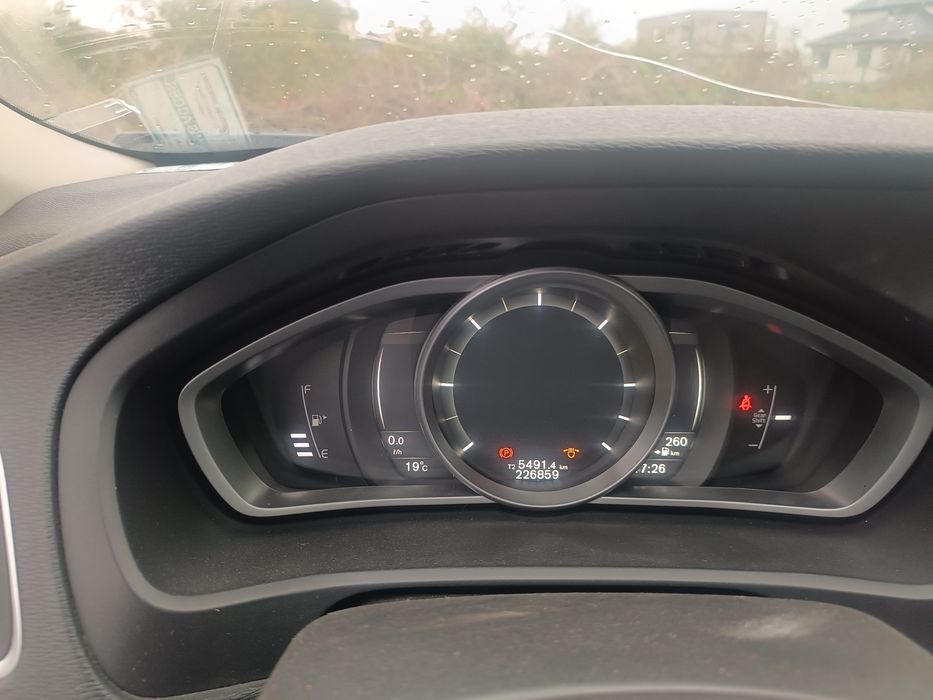 Volvo V40 2016 avariat