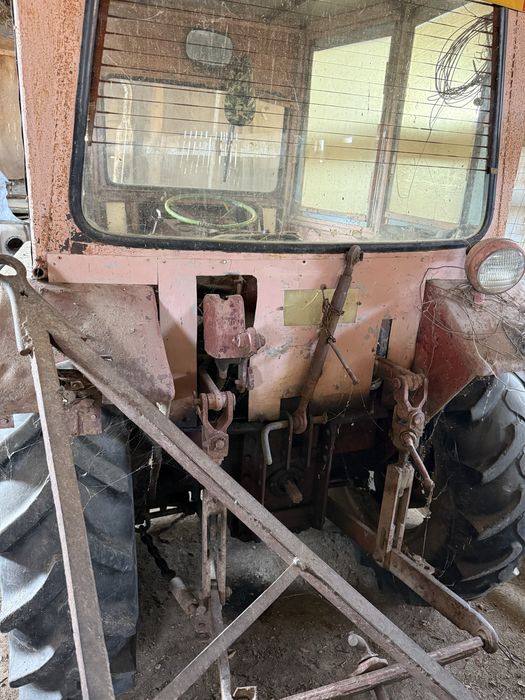 Vand Tractor UTB 445