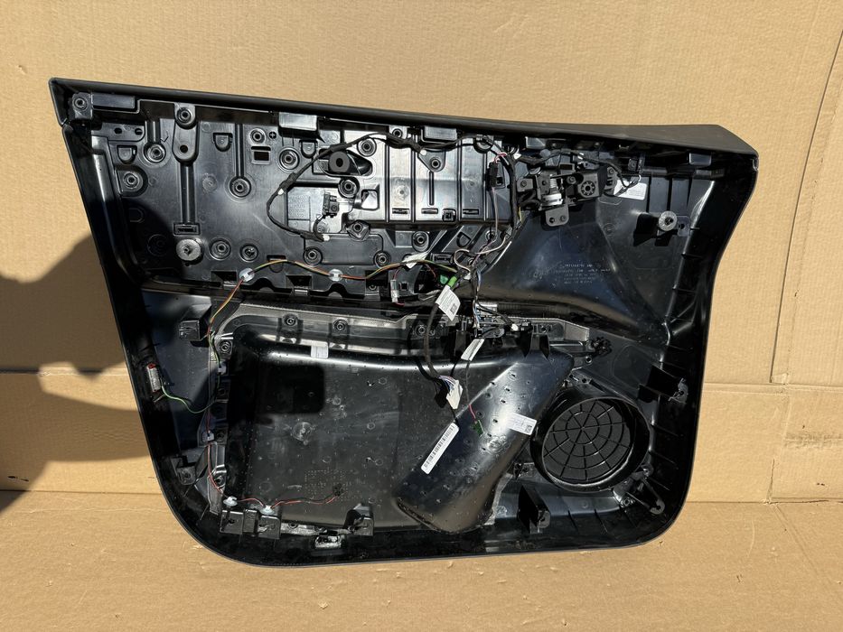 Кора за врата Tesla Model X