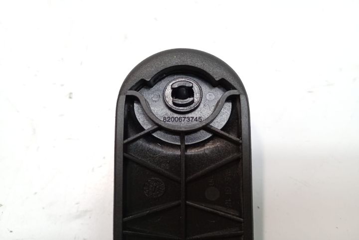 Maner macara geam 8200673745 Renault Clio a 4-a generatie (facelift)