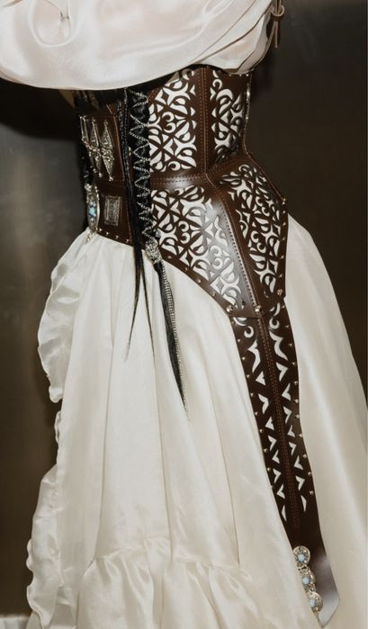 Этно-корсет в АРЕНДУ