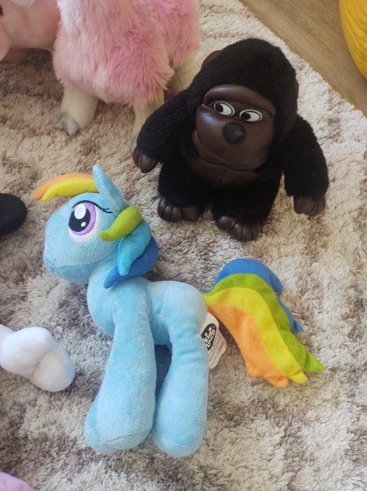 Плюшени играчки различни размери