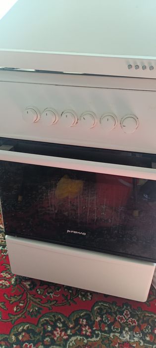 Газ плита сотилади+ вытяжкаси бн