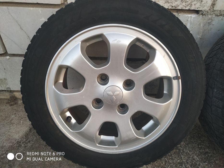 4броя лети джанти с гуми за Мицубиши спейс стар петнадесет цола