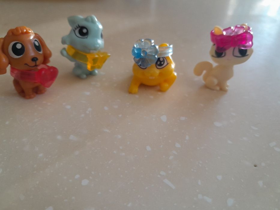 Продам киндер коллекция