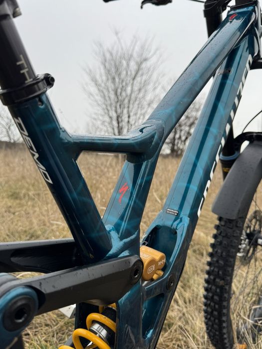 Продавам рамка Specialized Demo Race