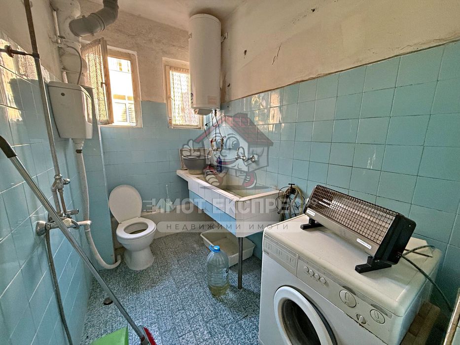 Продава се Етаж от къща в Асеновград - 173 кв.м за 521 €/кв.м - Снимка #9