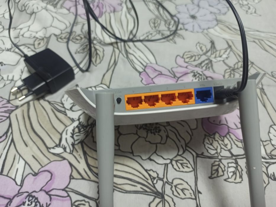 Продам роутер tp link