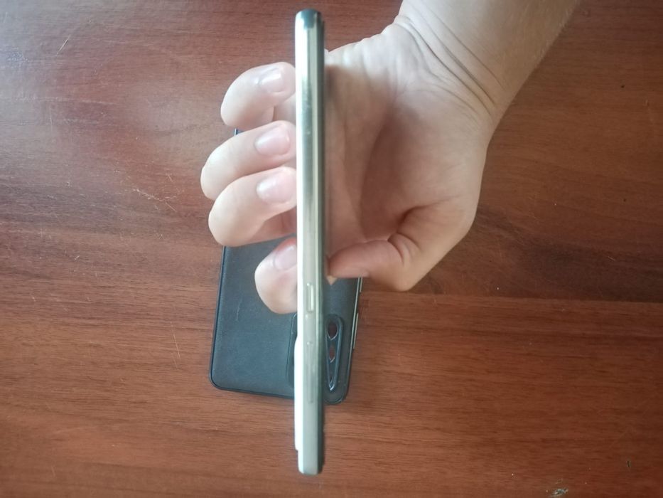 Samsung A52 - 256гб в отличном состояние