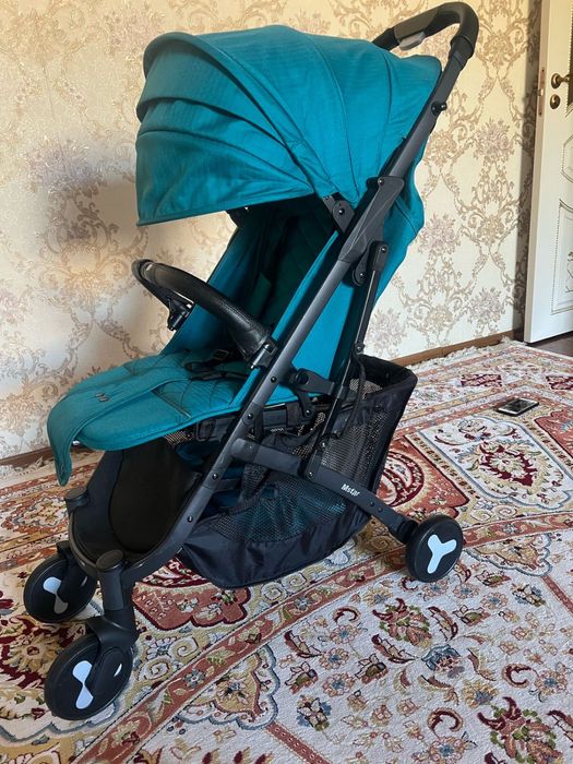 Новая удобная коляска