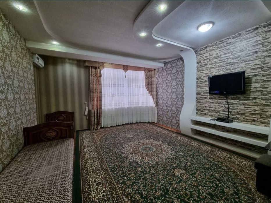 Срочно ижарага 1 хонали 4 этаж лифт бор. 200у.е Адрес Вокзал УзгазОил.