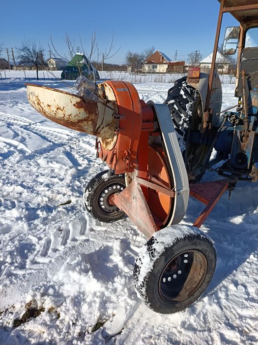 Moara cereale după tractor