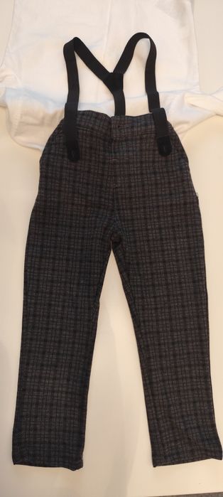 Pantaloni si camasa ,cu bretele si papion