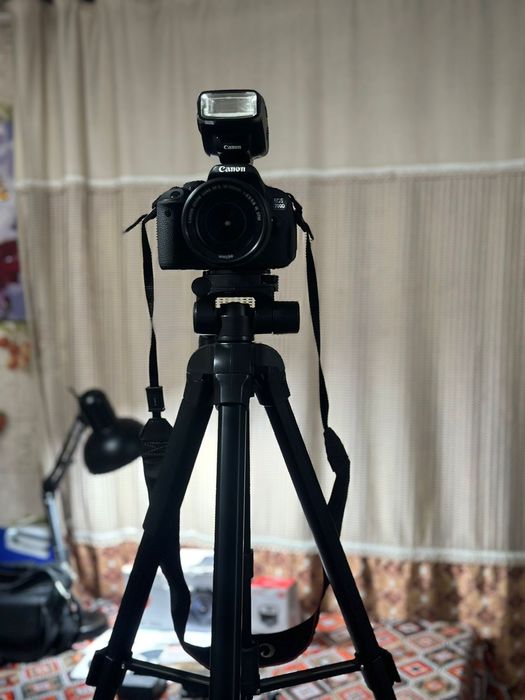 Сonon 700D зеркальный фотоаппарат