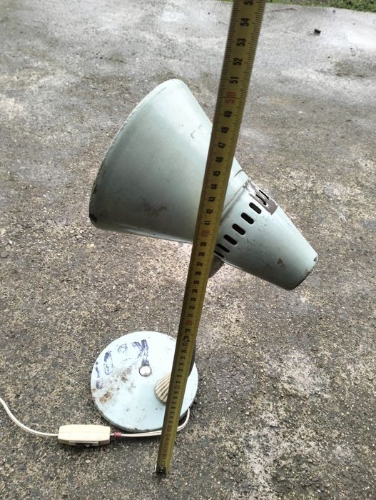 Стара настолна лампа