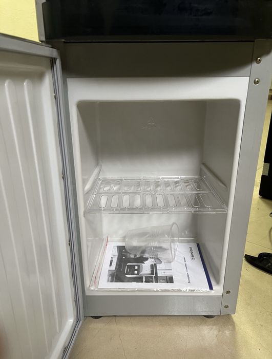 Диспэнсер кулер воды