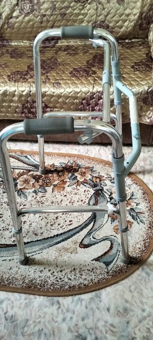 Продам ходунки для взрослых