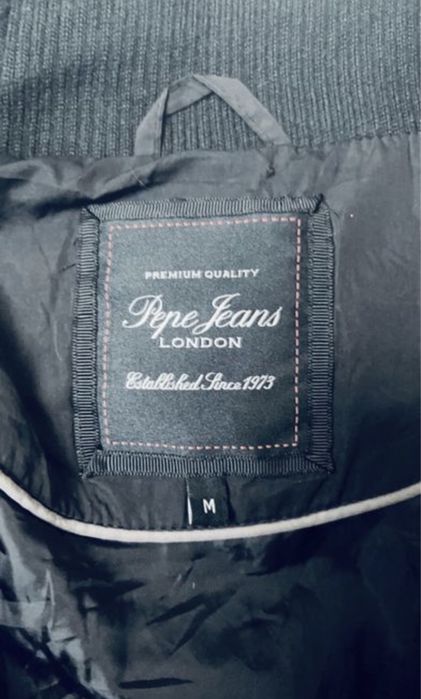 Geaca Lacoste  pentru vara masura S/M originala